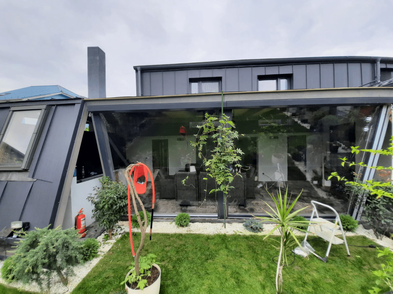 Despre noi – West Plast Distribution